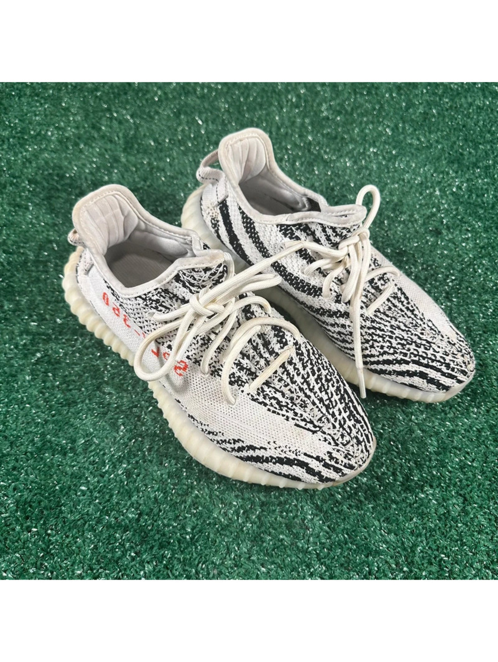 adidas Yeezy Boost 350 V2 'Zebra shoes size 6.5 men’s